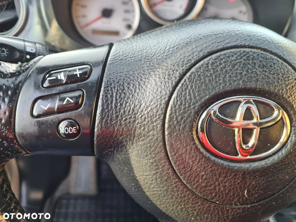 Toyota RAV4 - 23