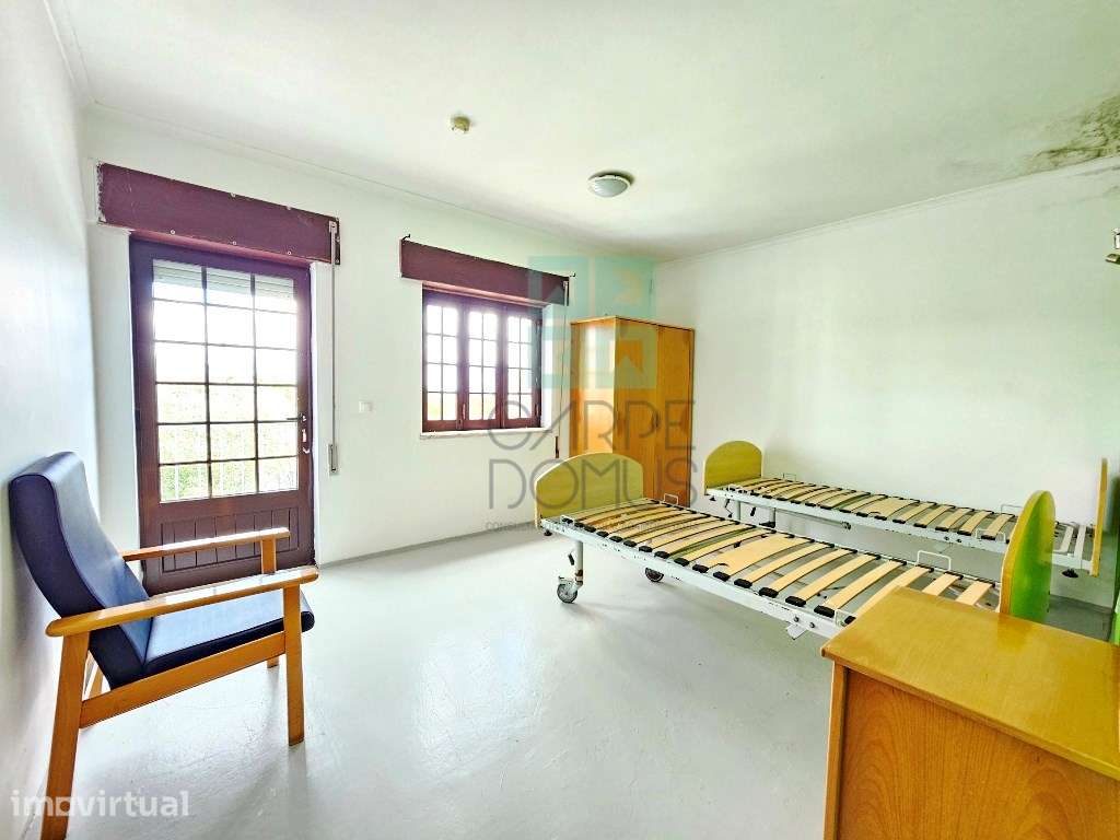 Edifício para Serviços, Residencia Senior com 19 camas e habitação,... - Grande imagem: 2/60