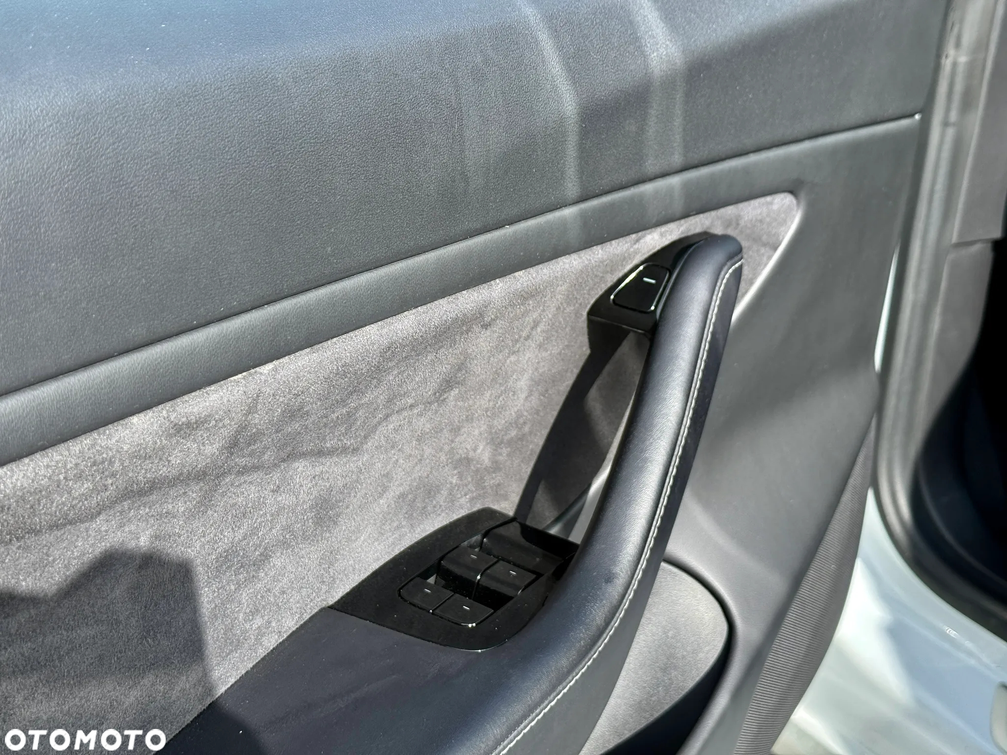 Tesla Model 3 Langstreckenbatterie Allradantrieb Dual Motor - 17