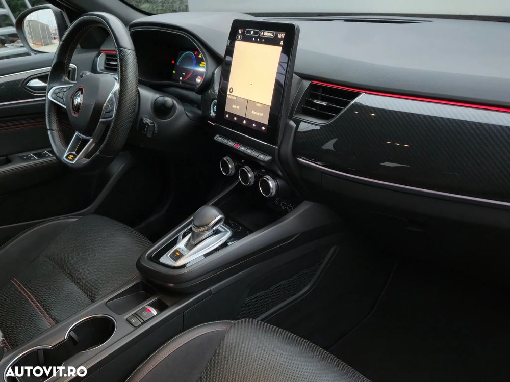 Renault Arkana E-TECH 145 R.S.LINE - 28