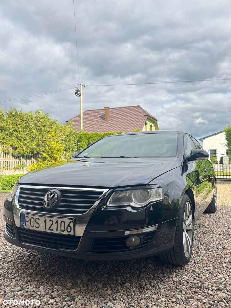 Volkswagen Passat 2.0 TDI Highline - 18