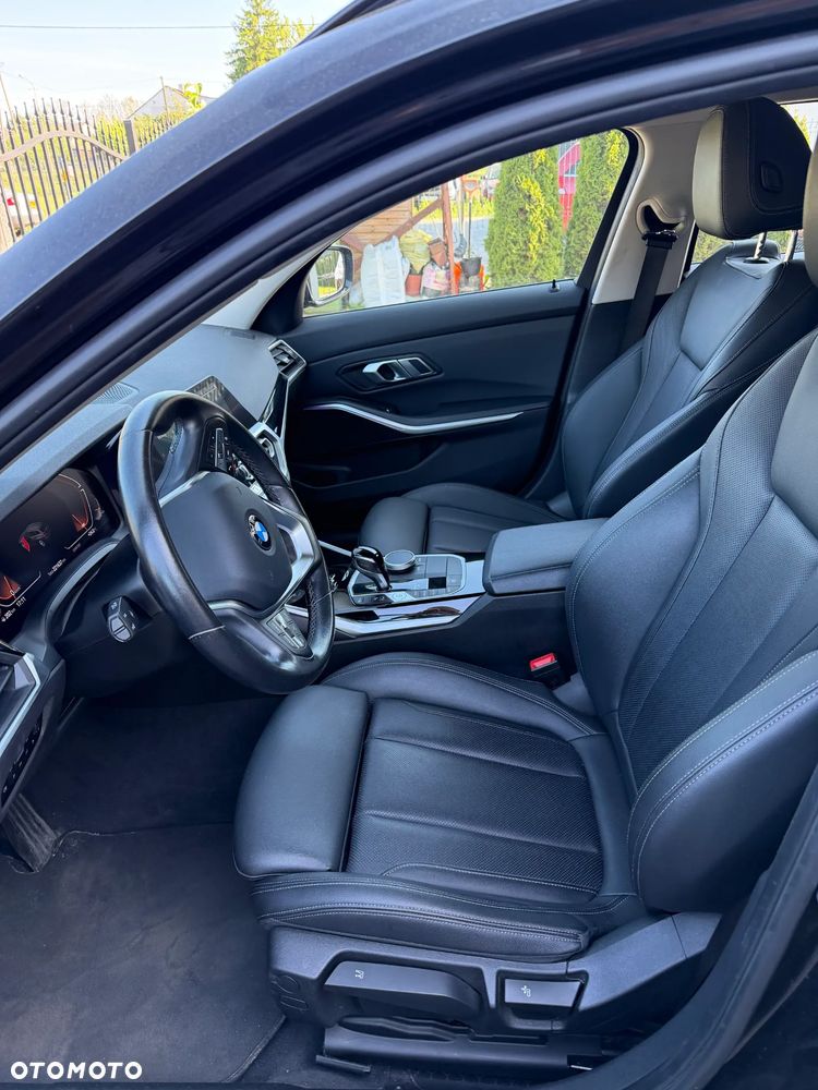 BMW Seria 3 318i Sport Line - 9