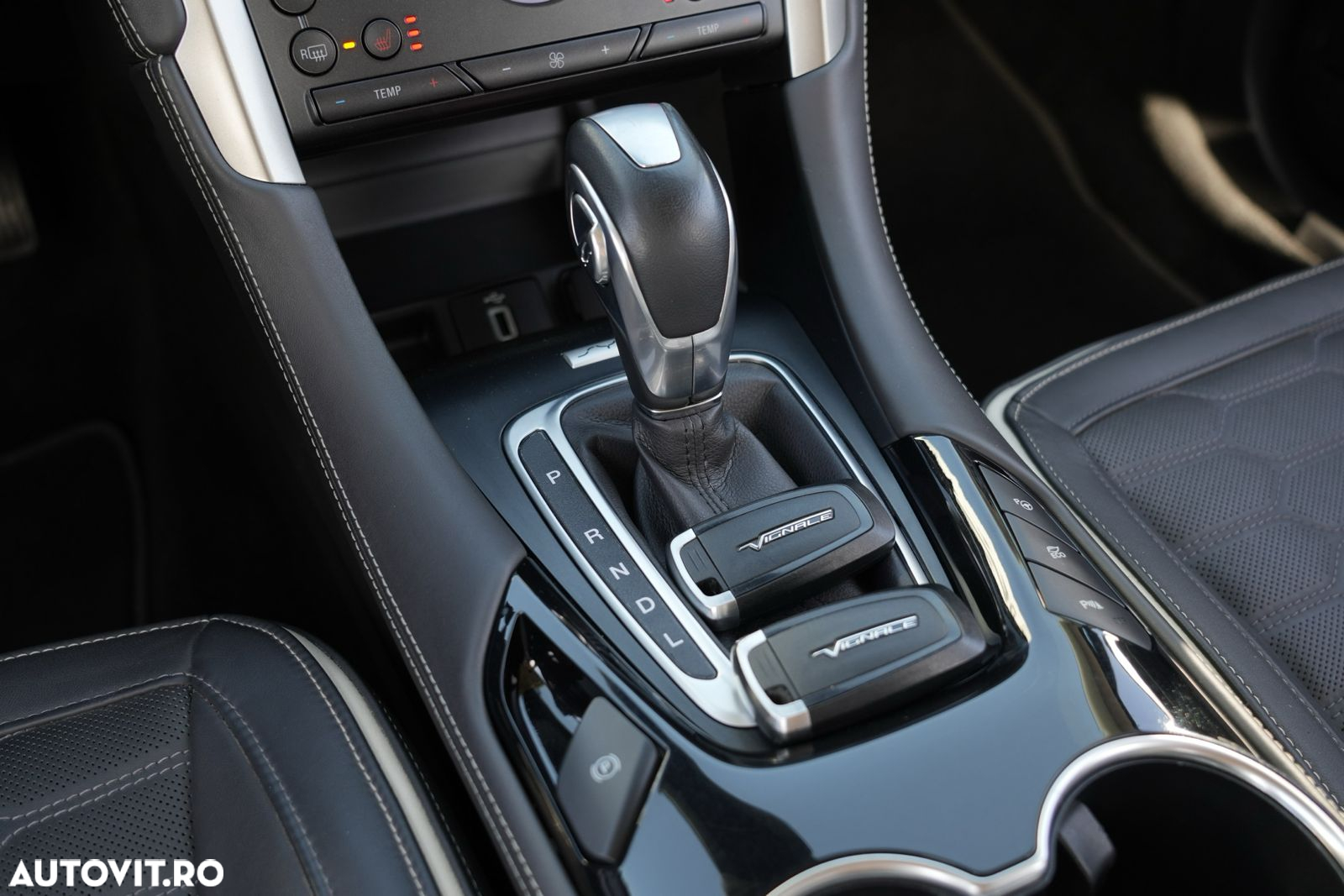 Ford Mondeo 2.0 HEV Vignale - 15