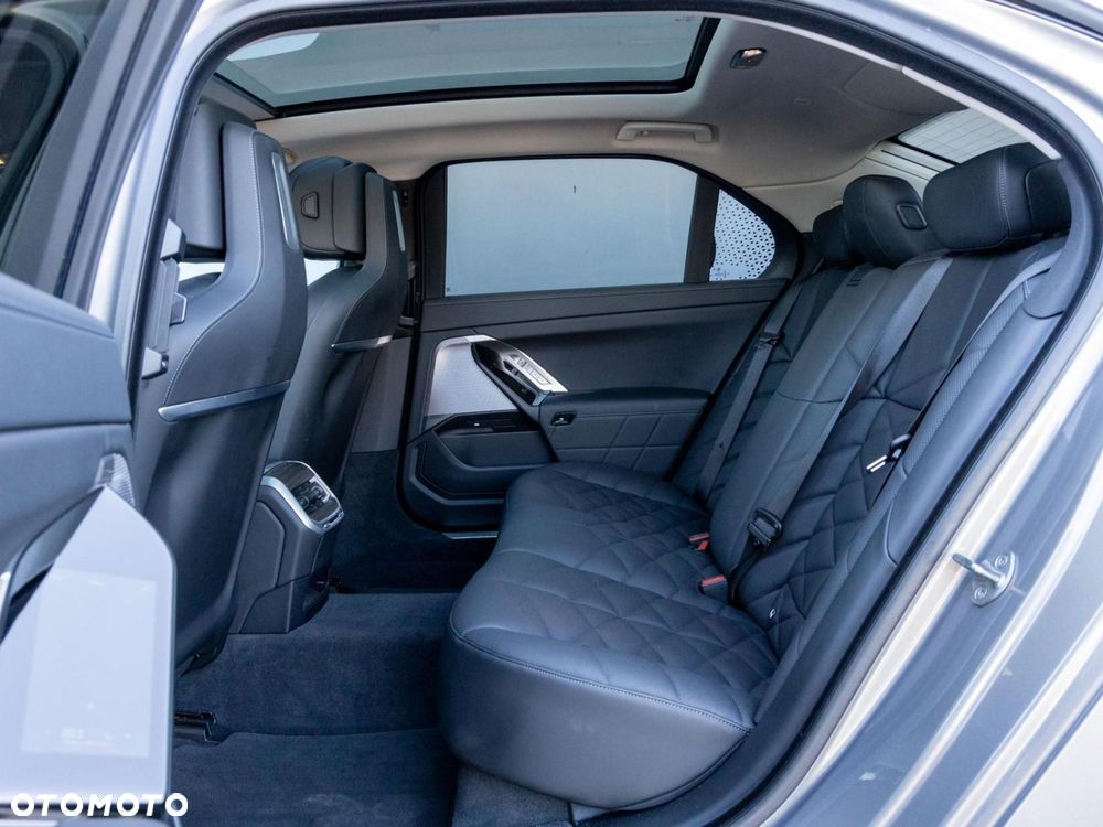 BMW Seria 7 - 15