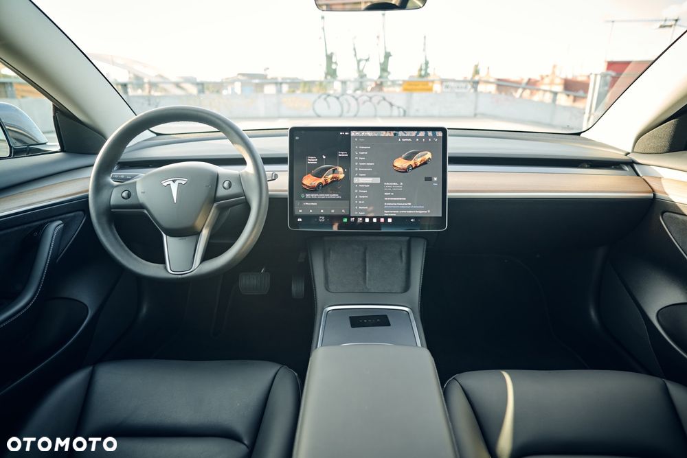 Tesla Model 3 Long Range AWD - 14