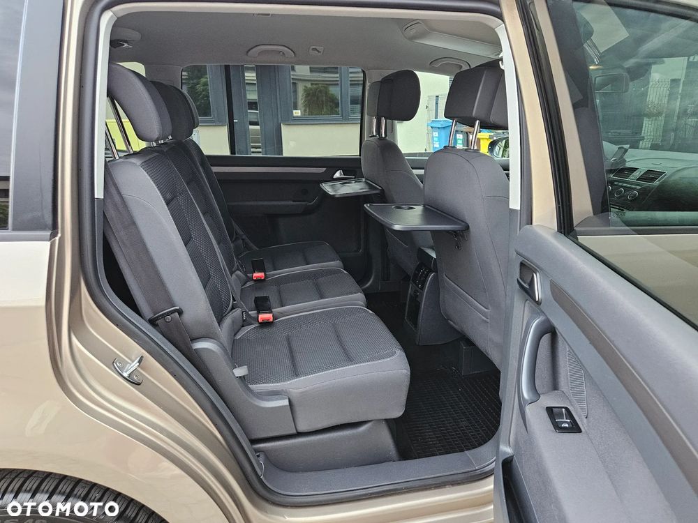 Volkswagen Touran 1.6 TDI DPF BlueMot Comfortline - 12