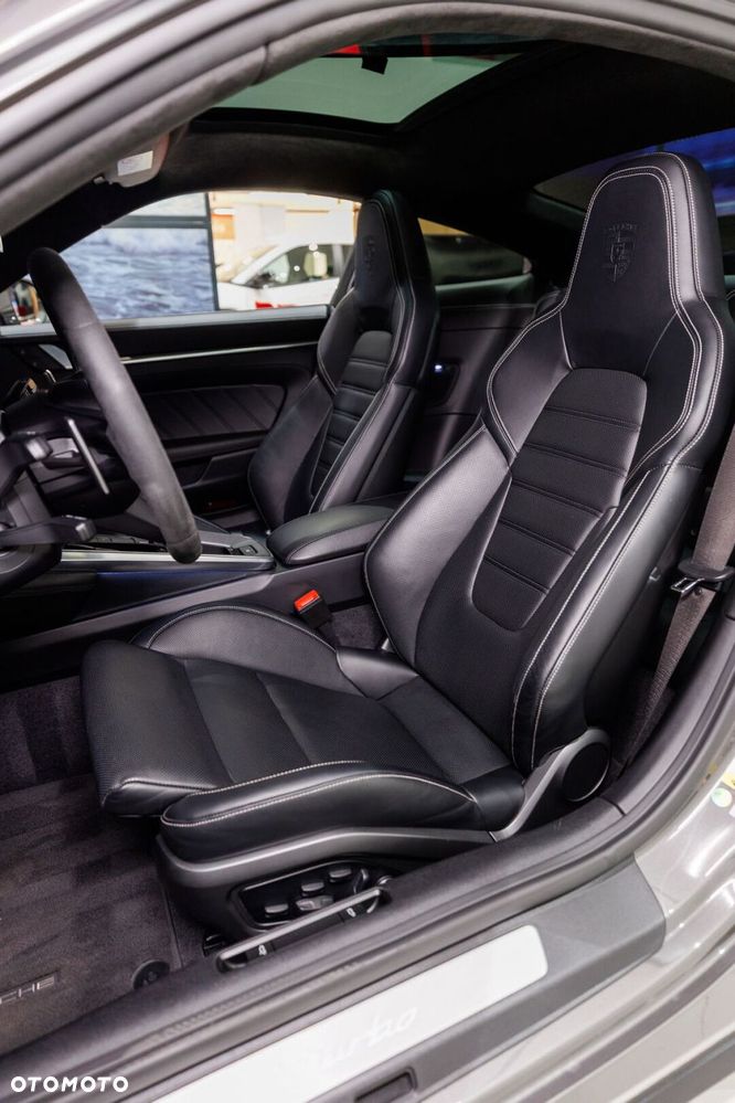 Porsche 911 Turbo - 20
