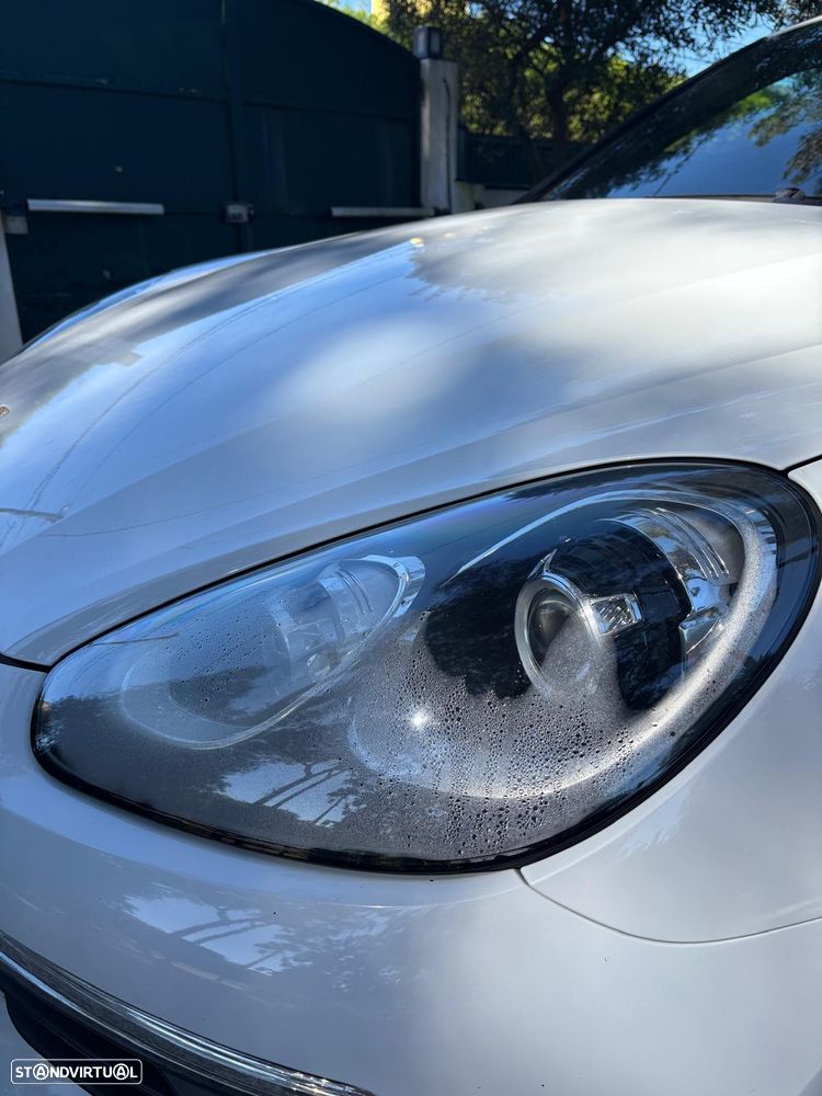 Porsche Cayenne S - 13