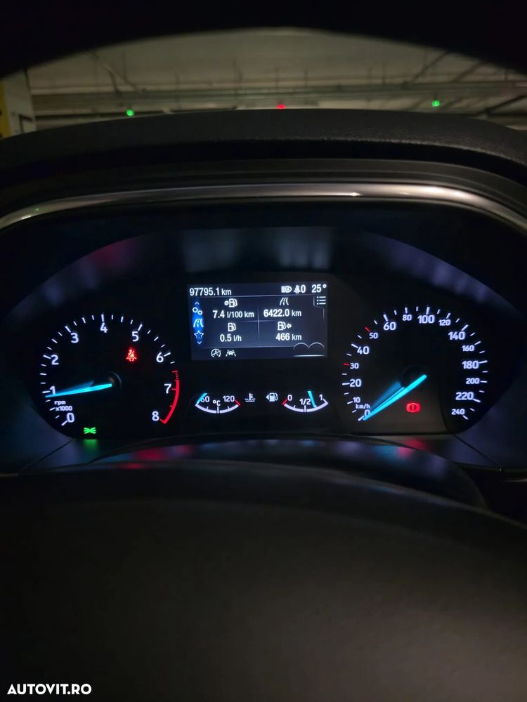 Ford Focus 1.0 EcoBoost MHEV Titanium - 9