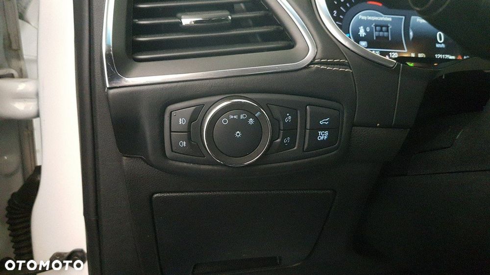 Ford Edge - 31