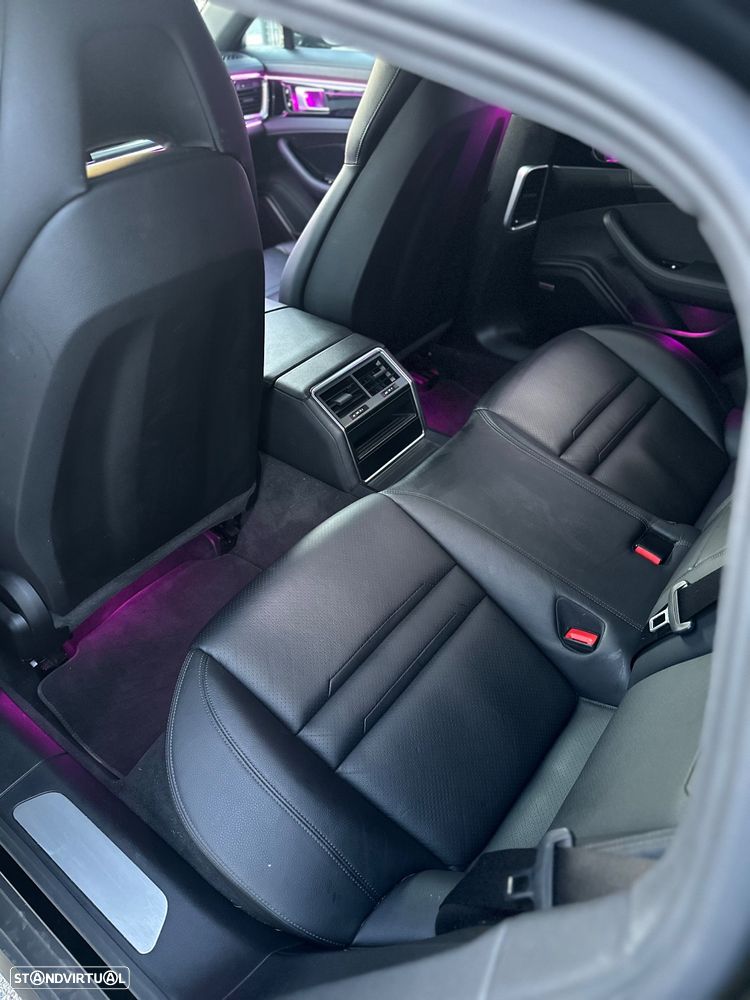Porsche Panamera 4 E-Hybrid - 18