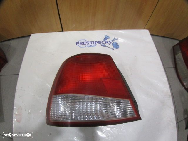 Farol Tras Stop3248 HYUNDAI ACCENT 2 2000 1.3I 86CV 5P BRANCO ESQ GRAY - 1