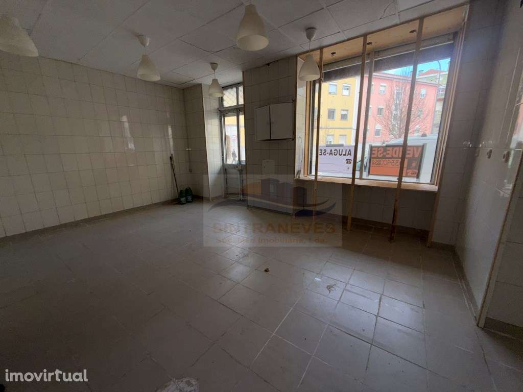 Loja com 95 m² | Licença para Comércio | Extração de Fumos | Locali... - Grande imagem: 4/13