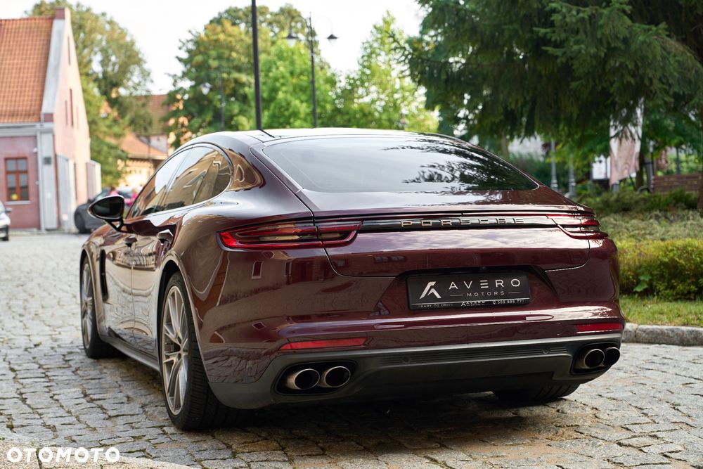 Porsche Panamera 4S - 13