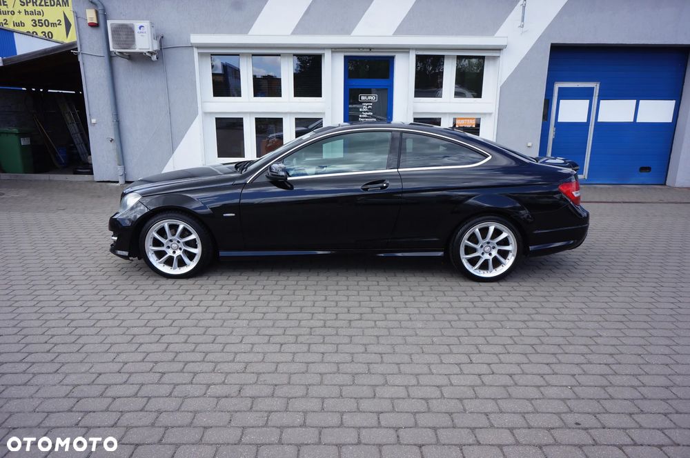 Mercedes-Benz Klasa C 220 CDI DPF BlueEFFICIENCY 7G-TRONIC Edition 1 - 1