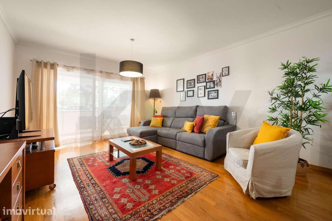 Apartamento T2 com Parqueamento e Arrecadação | Urbanização Parque São - Grande imagem: 2/35