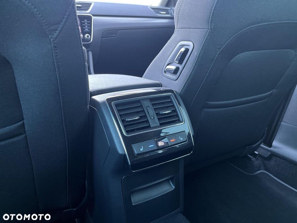 Skoda Superb 2.0 TSI Style DSG - 36