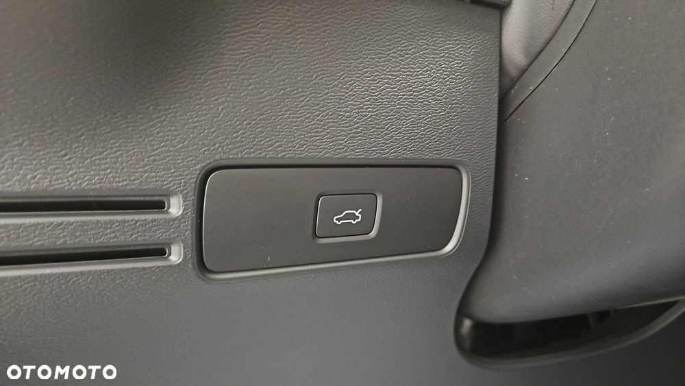 Volvo XC 40 73kWh P6 Recharge Core - 17