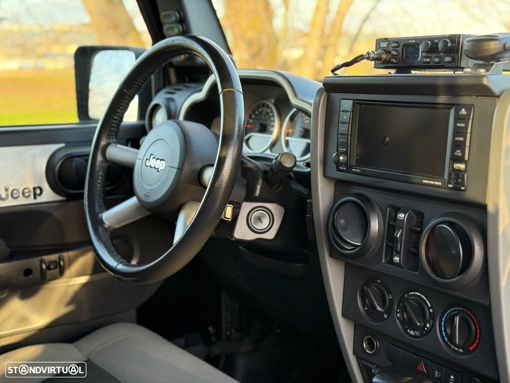 Jeep Wrangler 2.8 CRD DPF Auto Sahara - 14