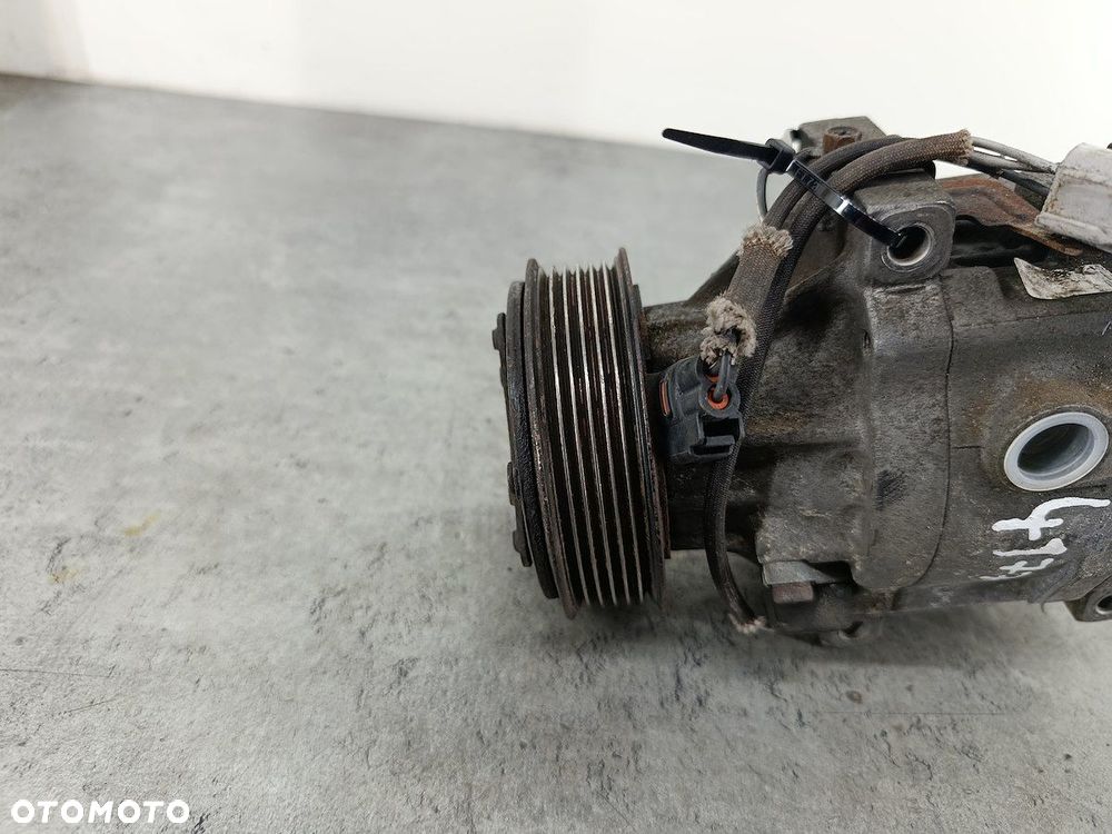 POMPA, SPRĘŻARKA KLIMATYZACJI TOYOTA COROLLA IX E12 1.4 16V - 2