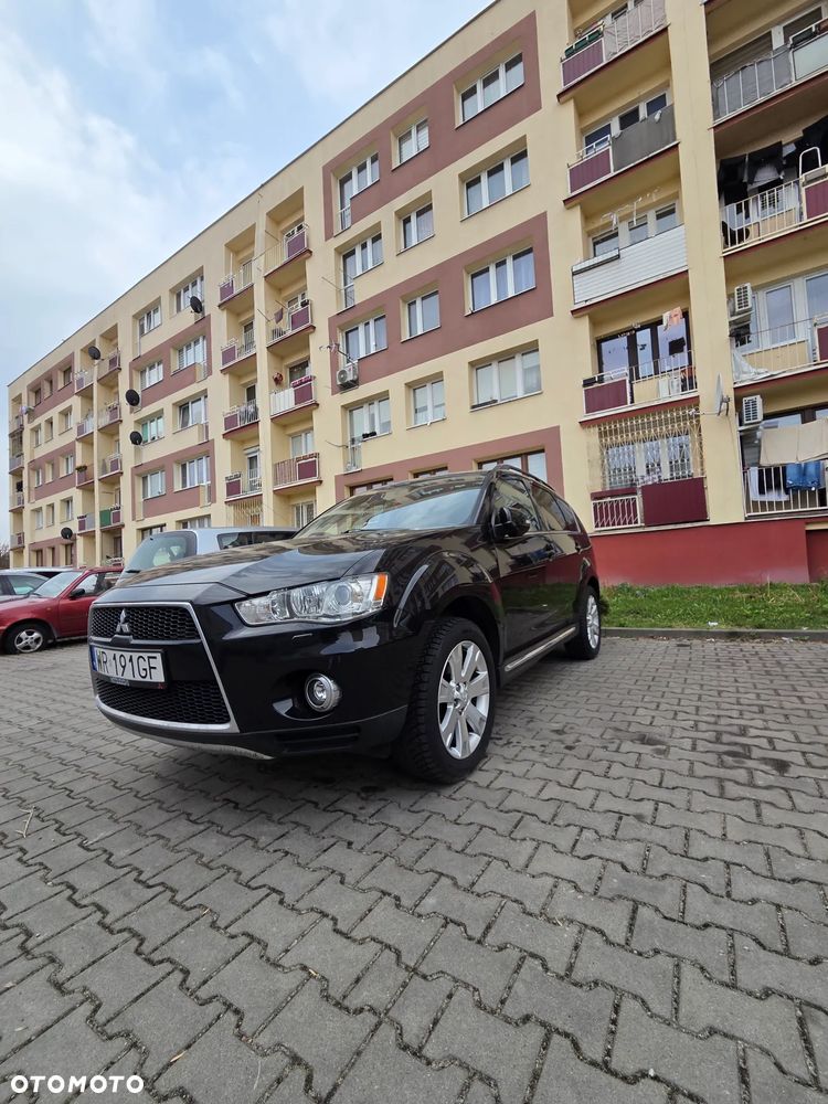 Mitsubishi Outlander 2.2 DID Intense EU5 - 1