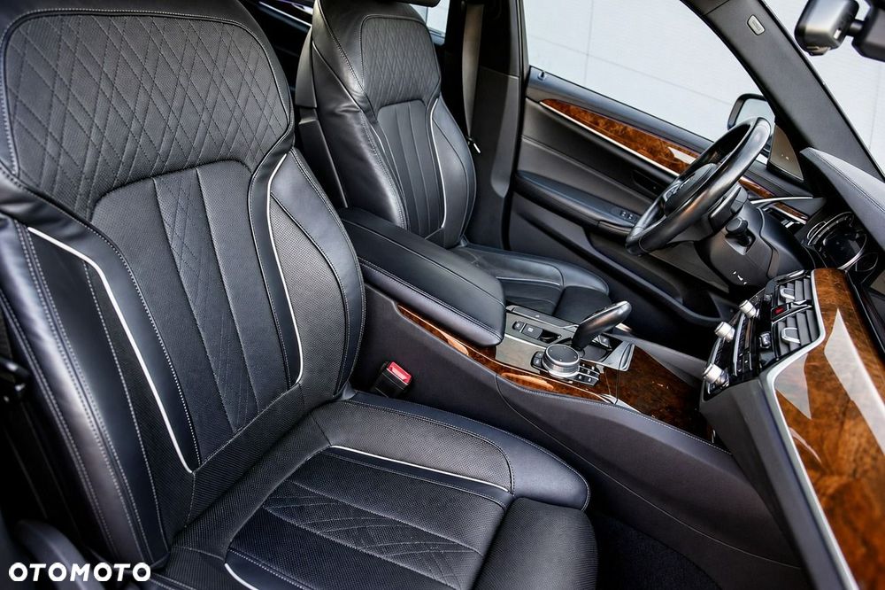 BMW Seria 5 530i M Sport sport - 23