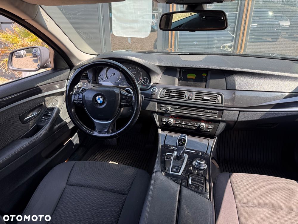 BMW Seria 5 520d Sport-Aut - 15