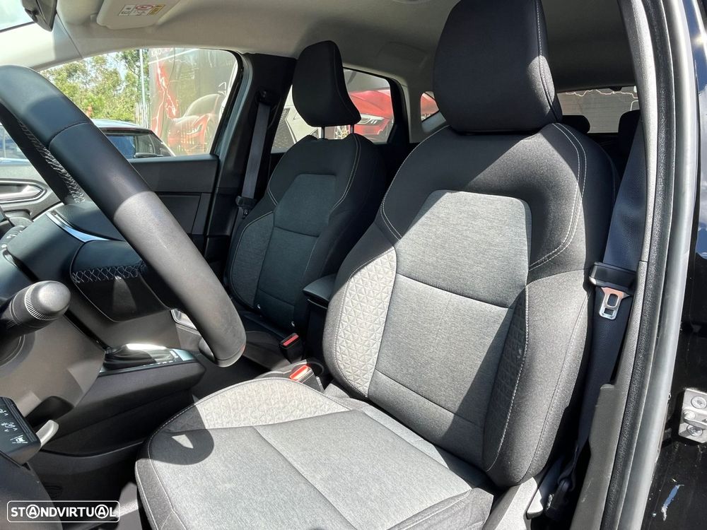 Renault Captur 1.6 E-Tech Full Hybrid Evolution - 17