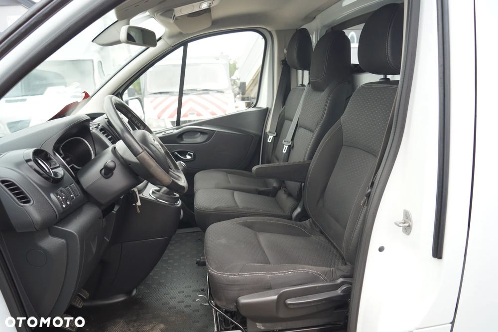 Opel Vivaro - 24