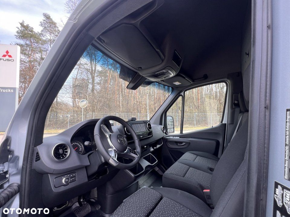Mercedes-Benz Sprinter - 5