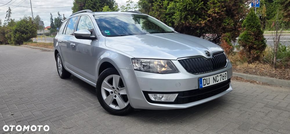 Skoda Octavia 1.6 TDI DPF Ambiente - 20