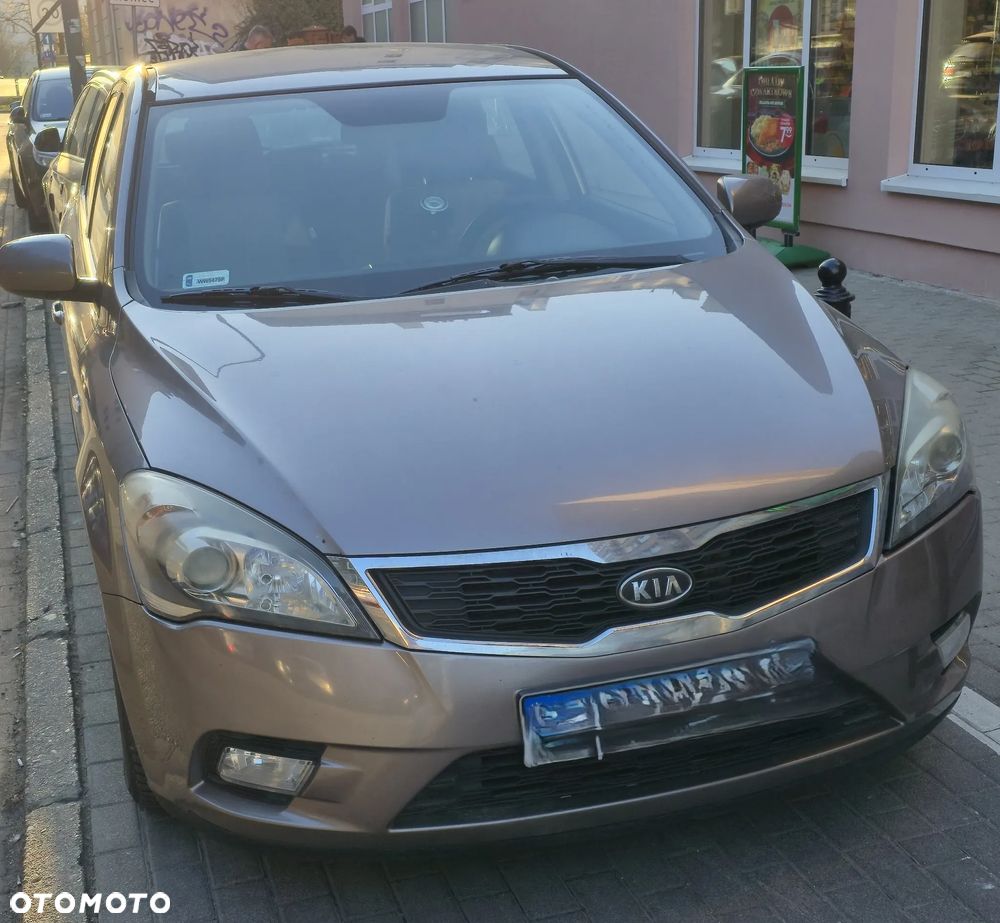 Kia Ceed 1.6 Crdi S Euro2012 - 6