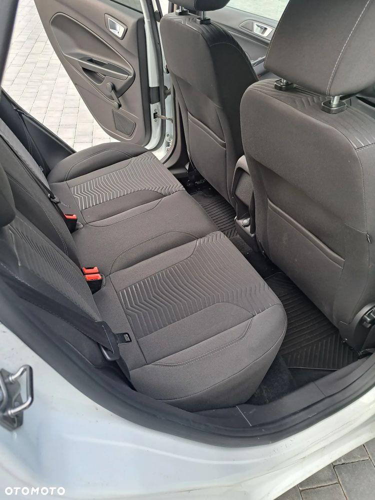Ford Fiesta - 18