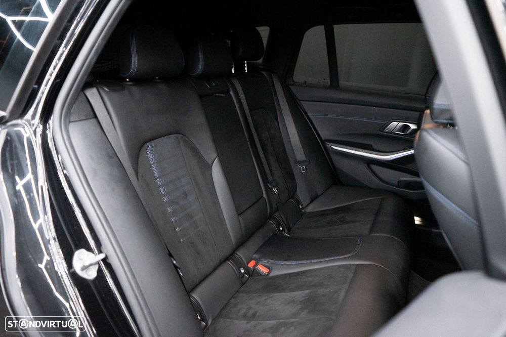 BMW 320 d Touring Pack M Shadow Auto - 31