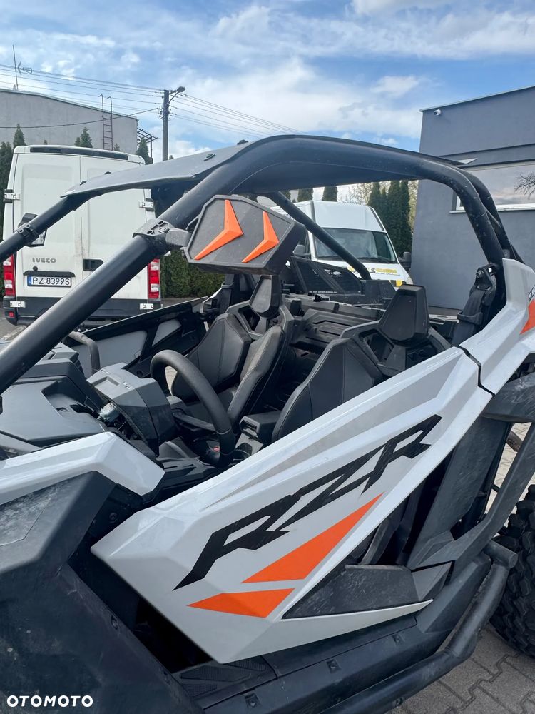 Polaris RZR - 6