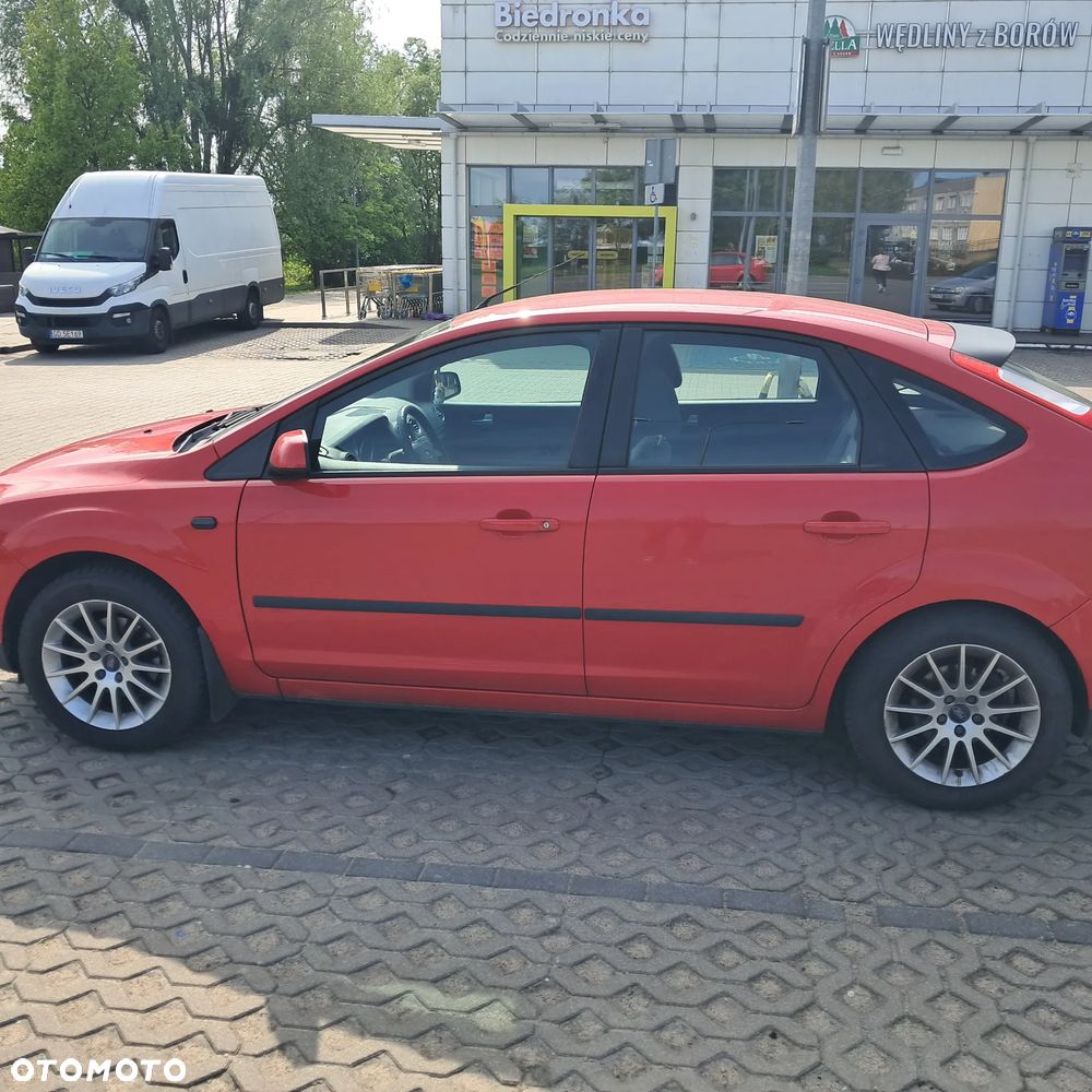 Ford Focus 1.6 16V Ambiente - 16