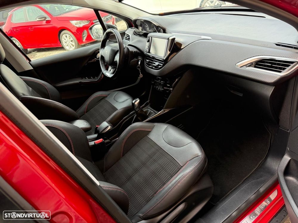 Peugeot 2008 1.2 PureTech GT Line EAT6 - 11