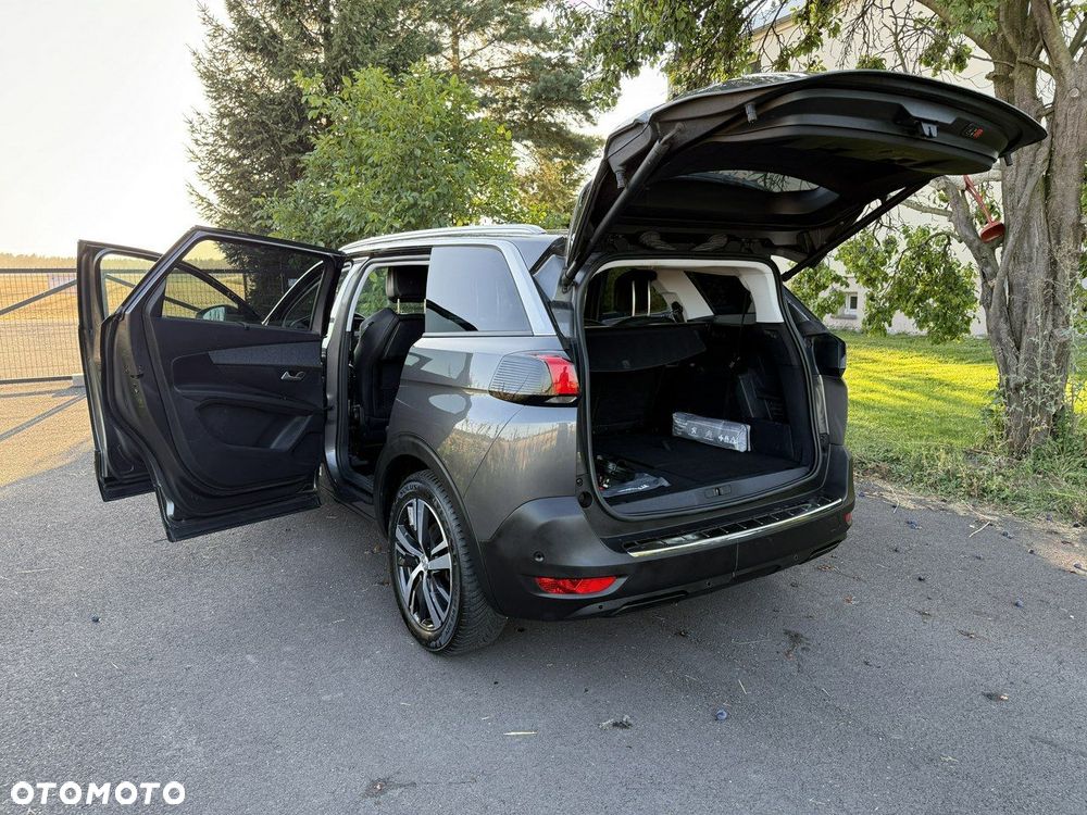 Peugeot 5008 2.0 HDi Allure 7os - 24