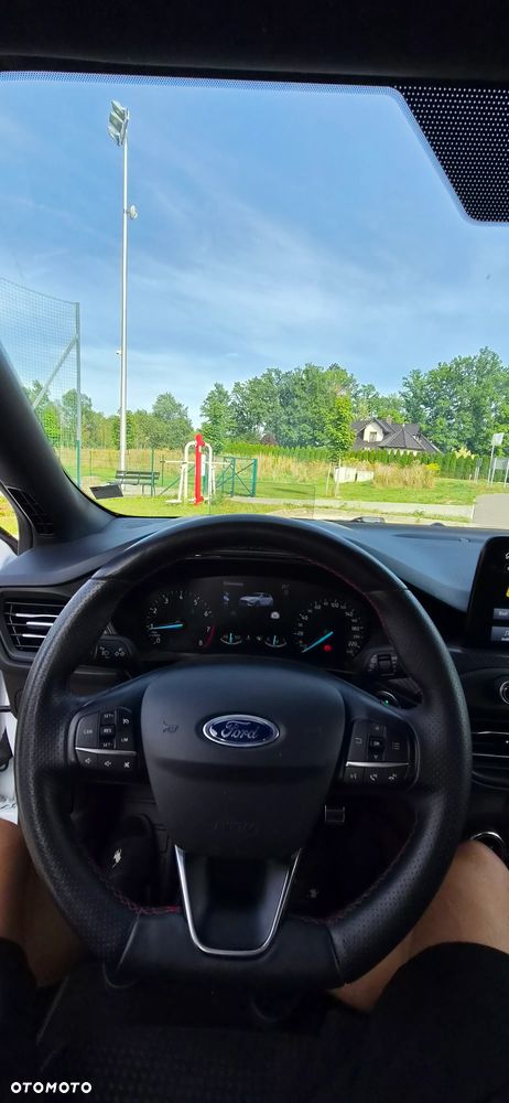 Ford Focus 1.0 EcoBoost ST-Line Business - 9