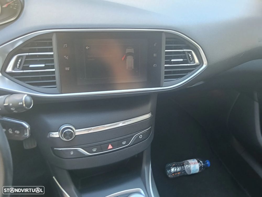 Peugeot 308 SW 1.5 BlueHDi Style - 28