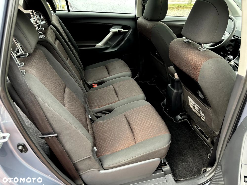 Toyota Verso 1.6 Edition - 16