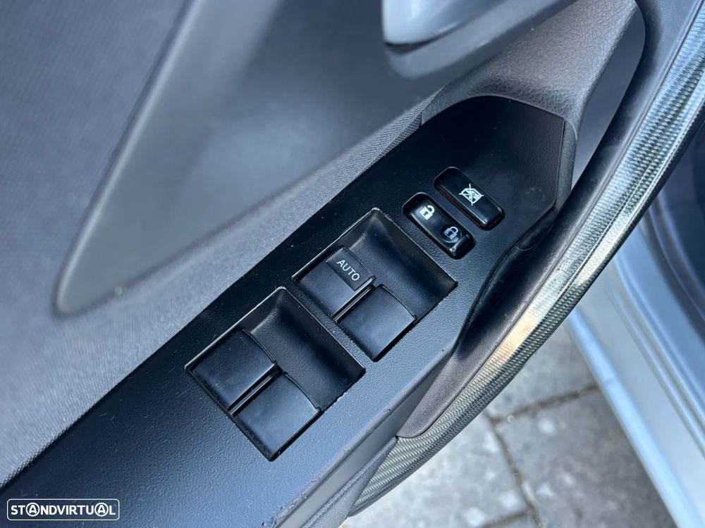 Toyota Auris Touring Sports 1.4 D-4D Com+P.Sport - 20