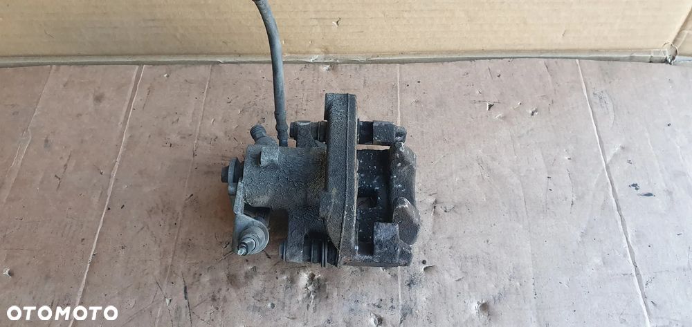 Zacisk hamulcowy lewy tył tylny lewy VW Polo V 6R - 4