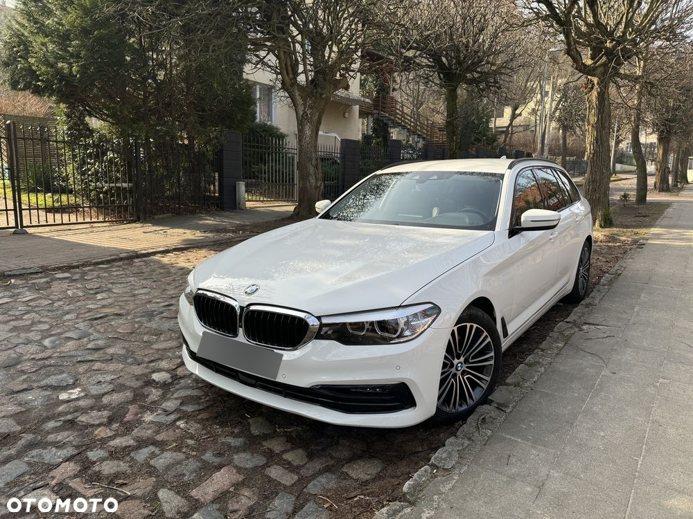 BMW Seria 5 520d xDrive Luxury Line - 2