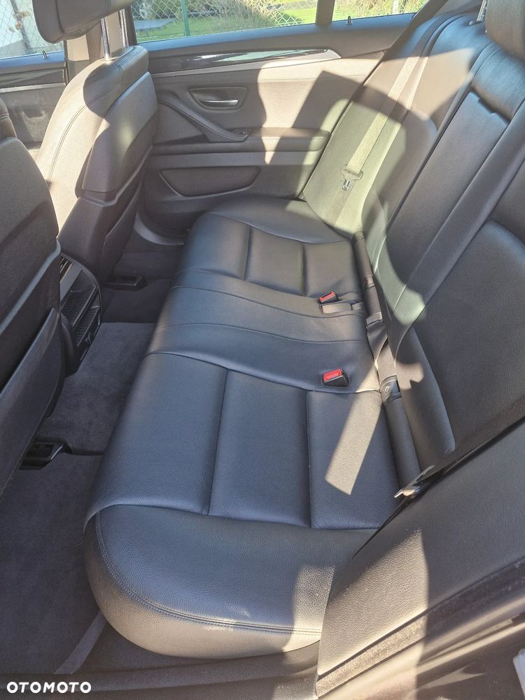 BMW Seria 5 520d xDrive - 6
