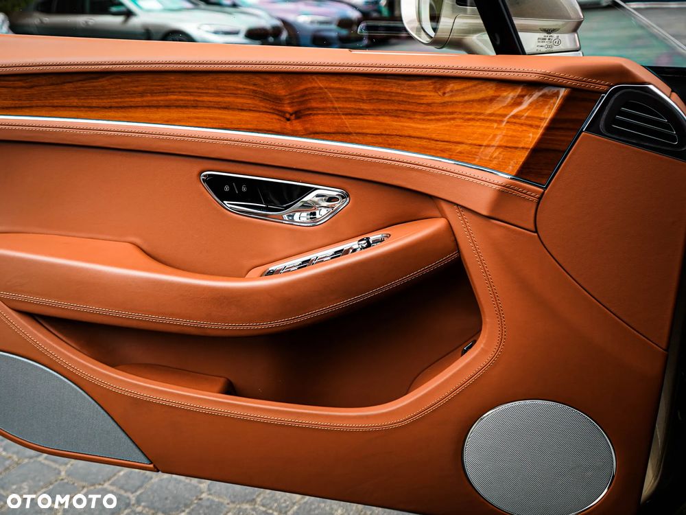 Bentley Continental GT V8 S - 23