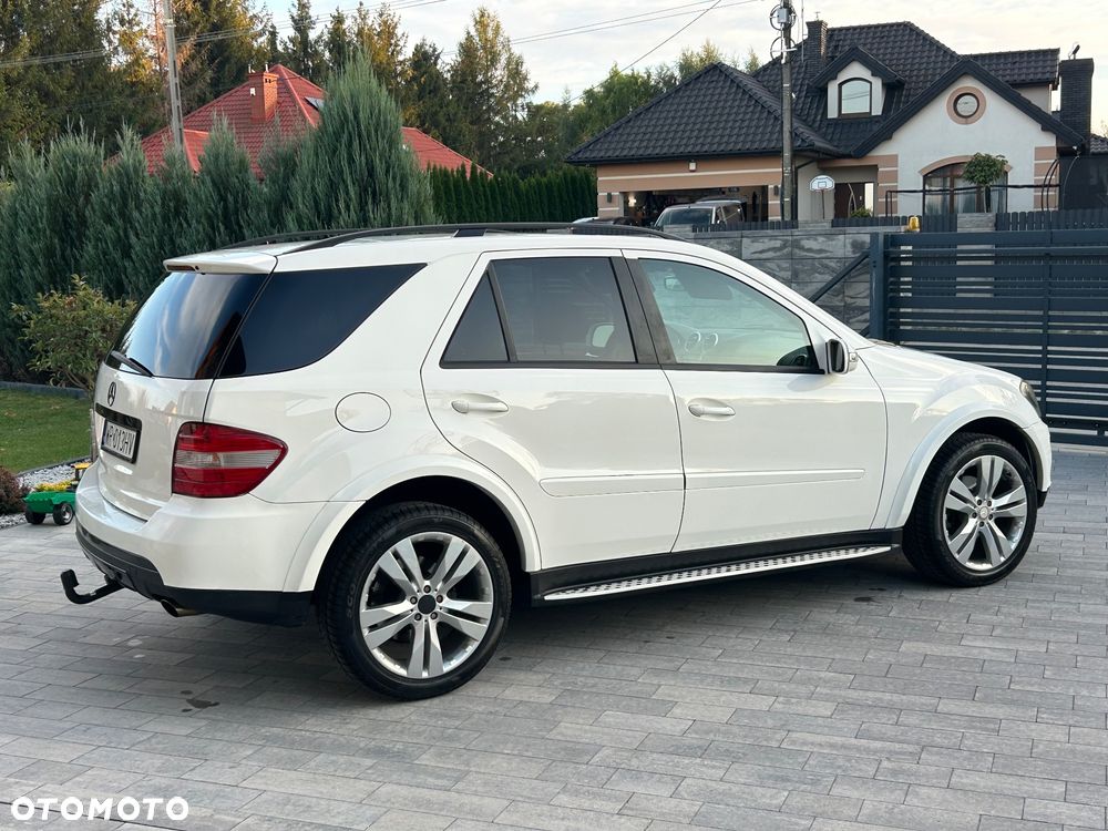 Mercedes-Benz ML 350 4-Matic - 10