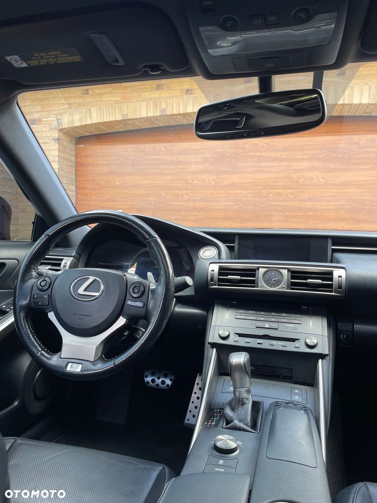 Lexus IS 200t F Sport - 22