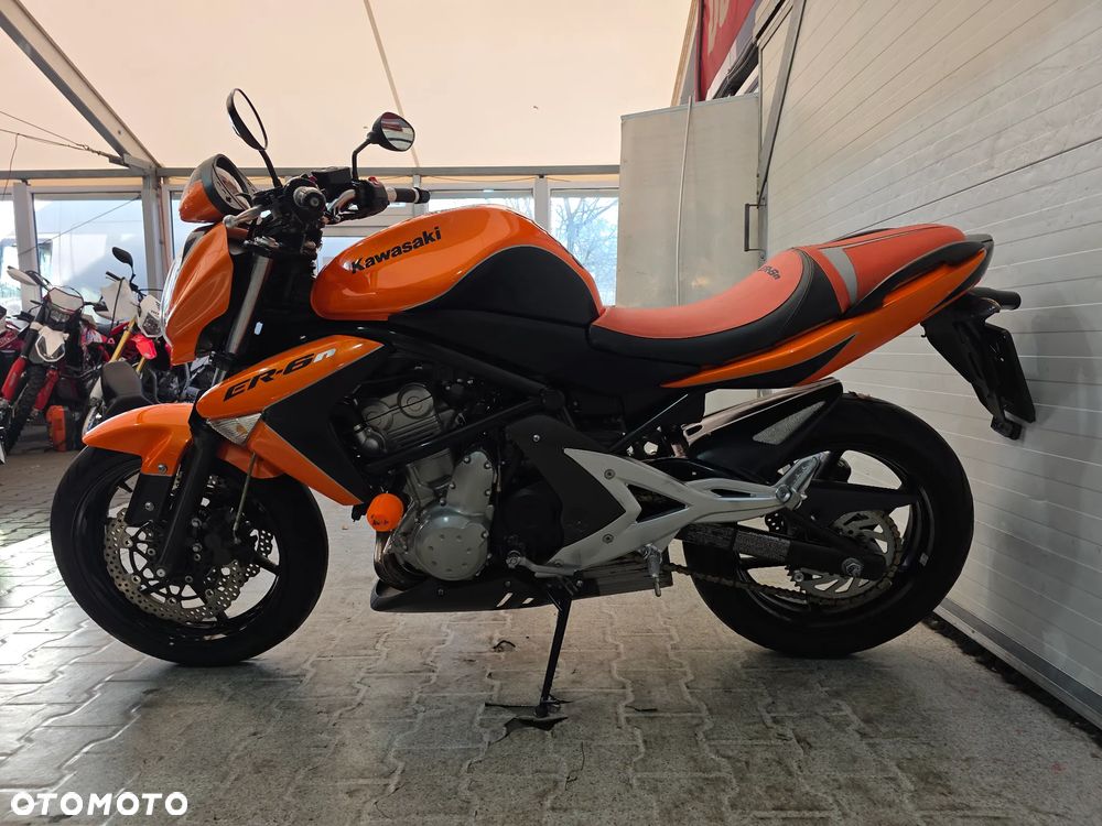 Kawasaki ER - 12