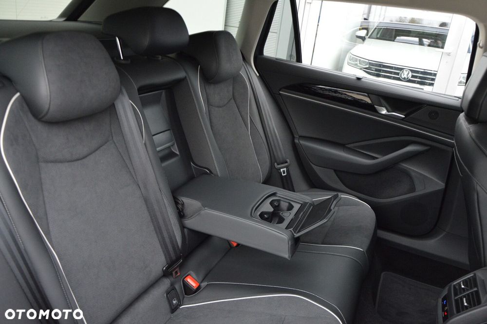 Volkswagen Passat Variant 2.0 TSI Business Plus DSG - 26